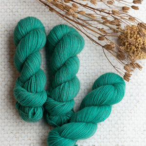 Louie & Lola Yarns Alma Cardigan Fade Kit - Chai & Mint