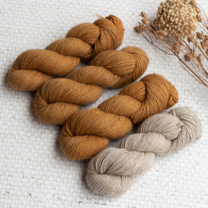 Louie & Lola Yarns Alma Cardigan Kit - Leatherwood & Natural