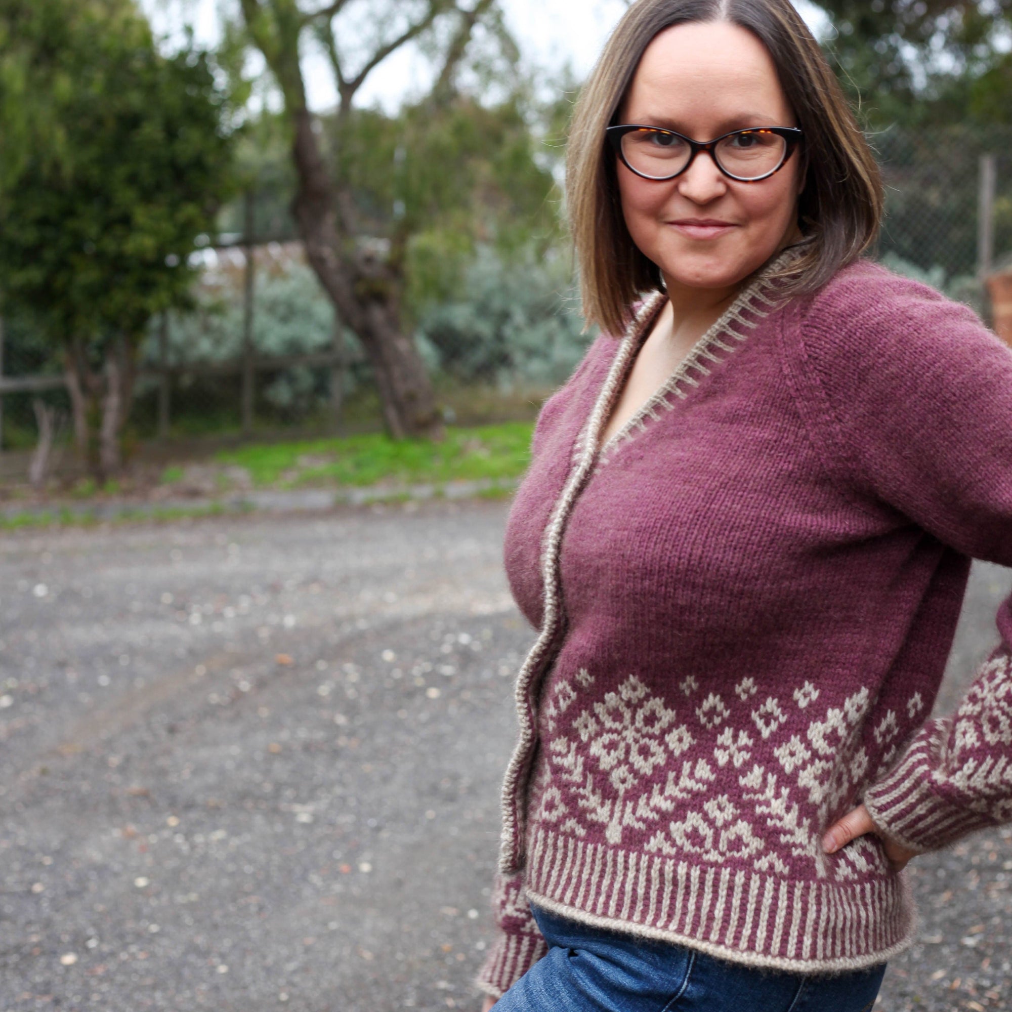 Louie & Lola Yarns Alma Cardigan Kit - Pinot & Natural